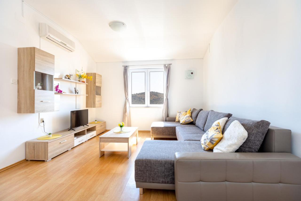 Apartments Villa Maja Rogoznica  Extérieur photo