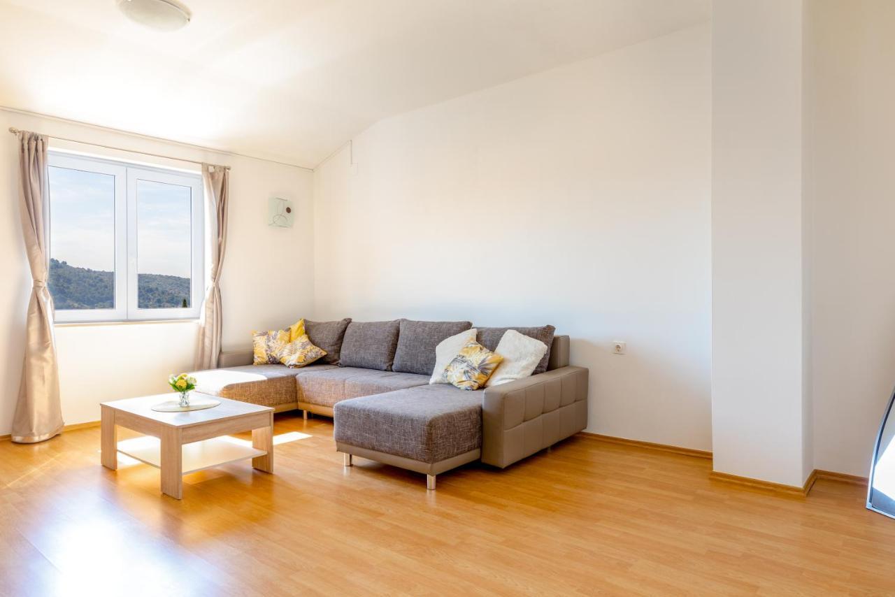 Apartments Villa Maja Rogoznica  Extérieur photo
