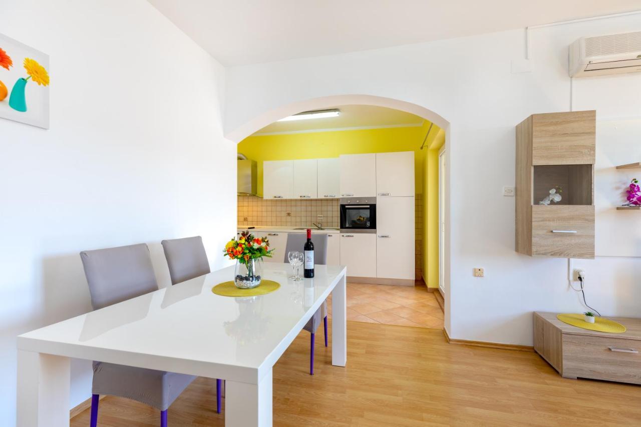 Apartments Villa Maja Rogoznica  Extérieur photo
