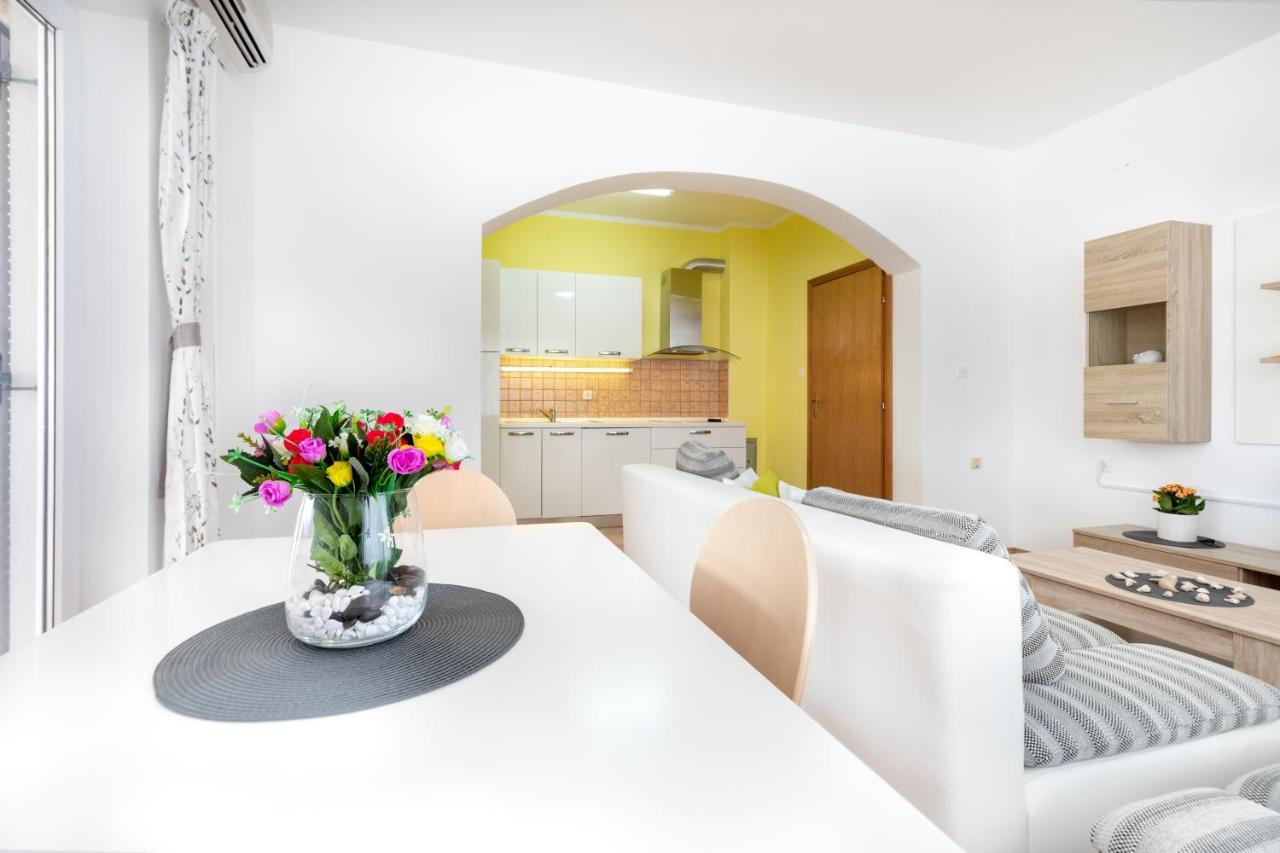 Apartments Villa Maja Rogoznica  Extérieur photo