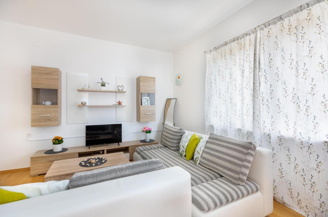 Apartments Villa Maja Rogoznica  Extérieur photo