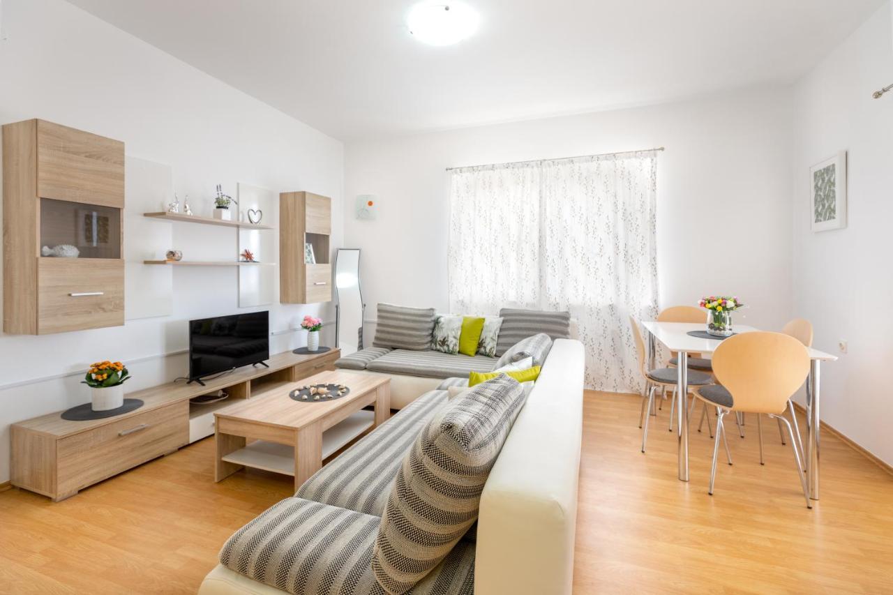 Apartments Villa Maja Rogoznica  Extérieur photo