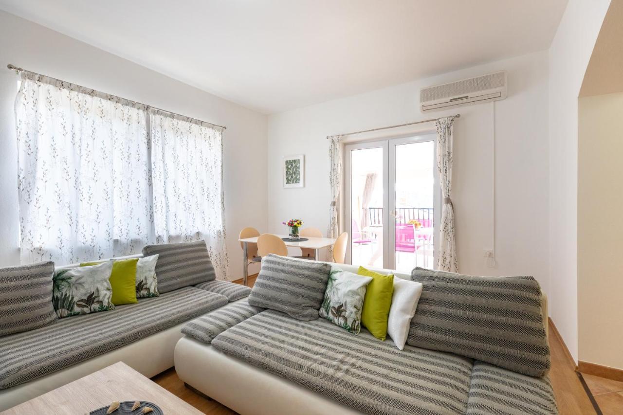 Apartments Villa Maja Rogoznica  Extérieur photo