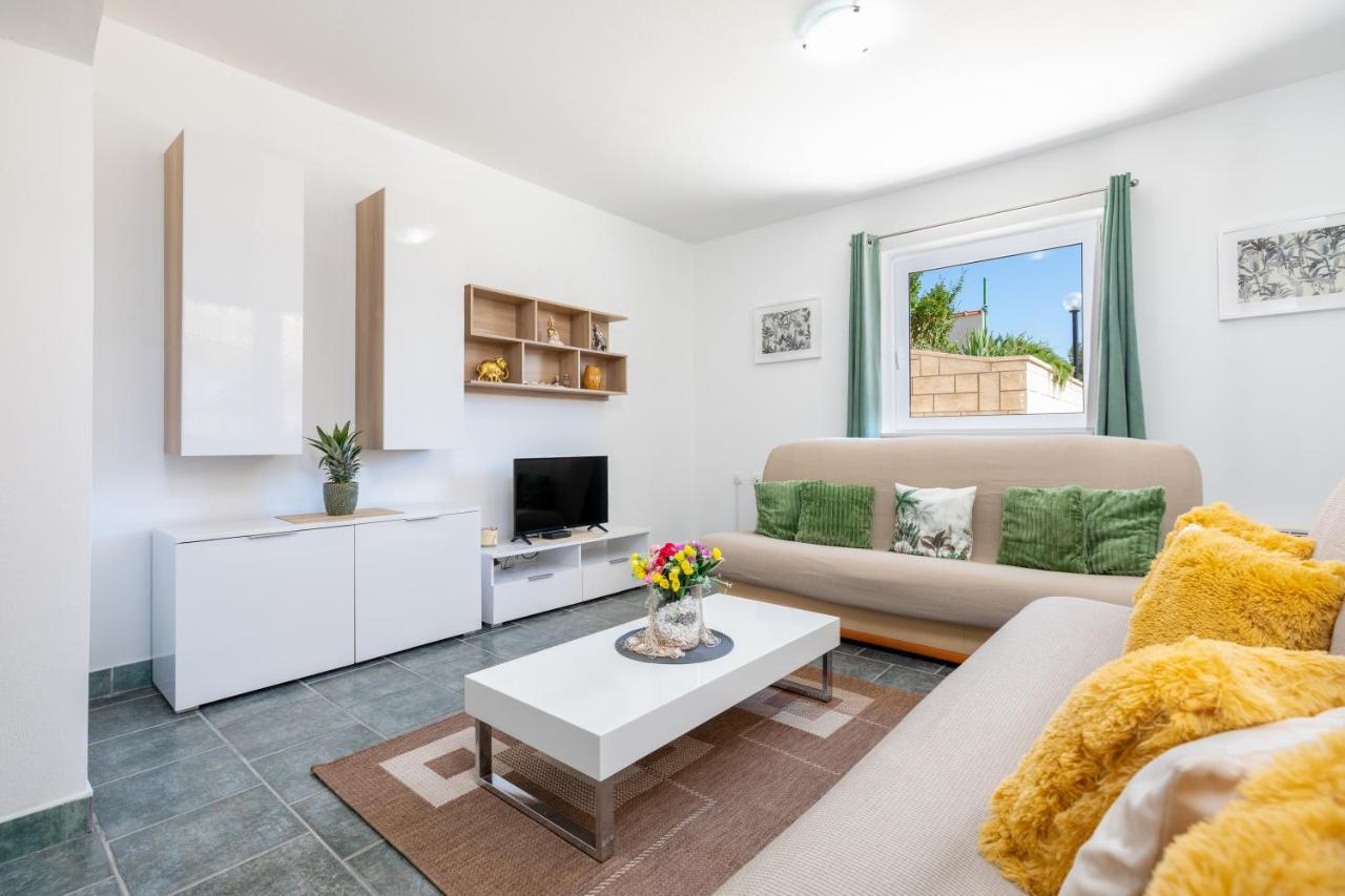 Apartments Villa Maja Rogoznica  Extérieur photo