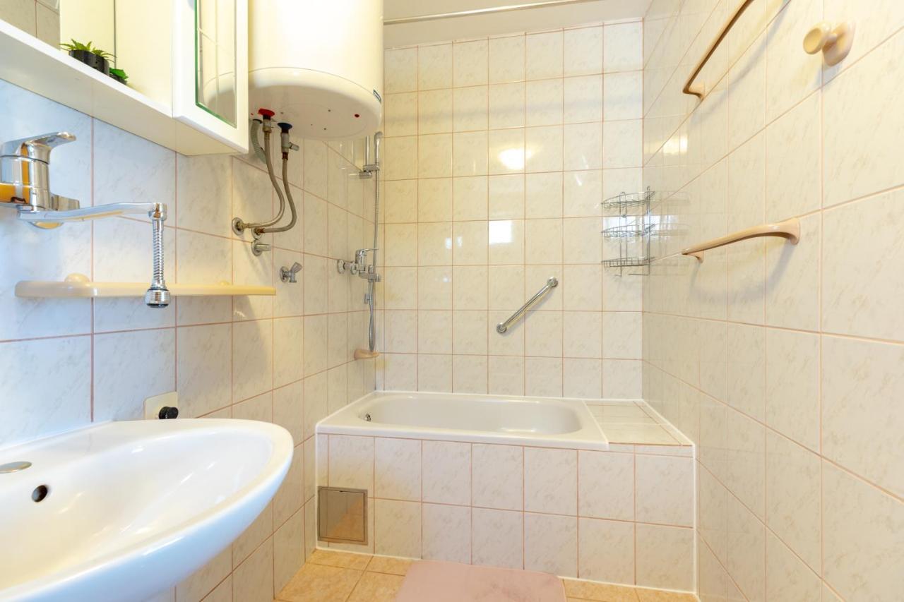 Apartments Villa Maja Rogoznica  Extérieur photo