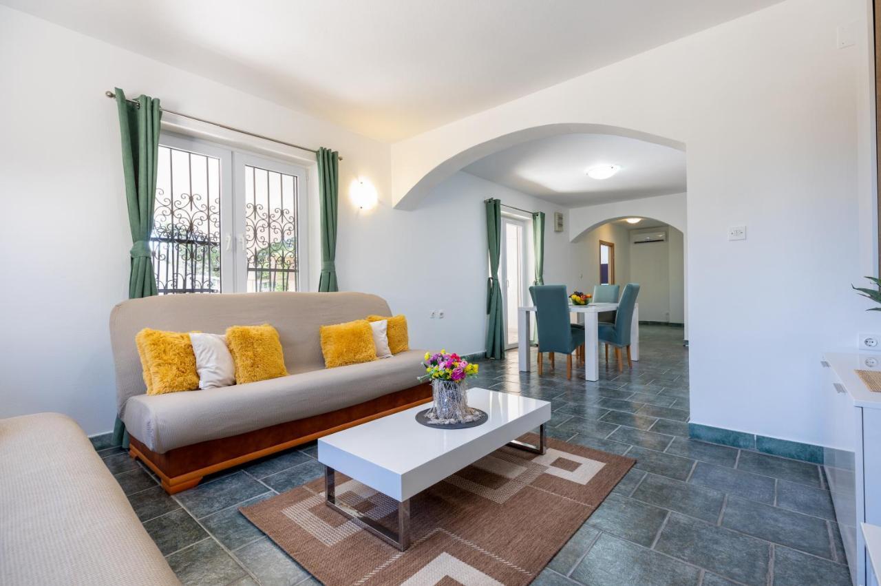 Apartments Villa Maja Rogoznica  Extérieur photo
